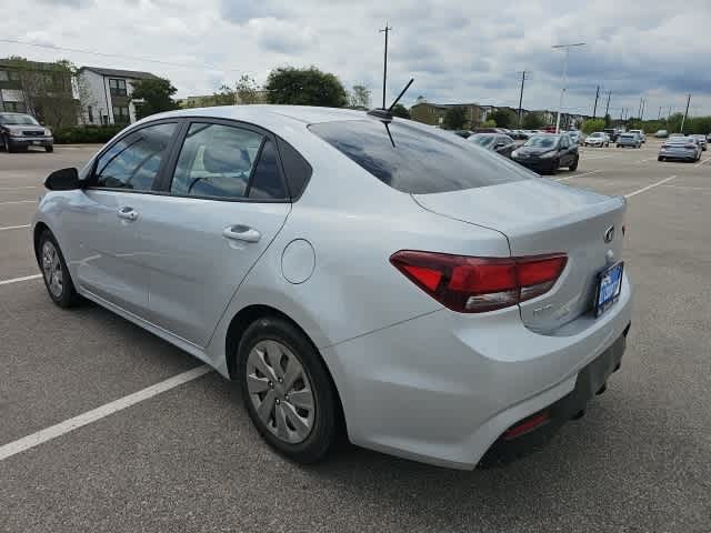 Thumbnail: 2020 Kia Rio - 8
