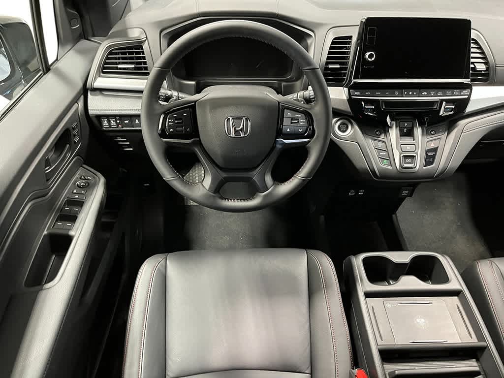 Thumbnail: 2026 Honda Odyssey - 17