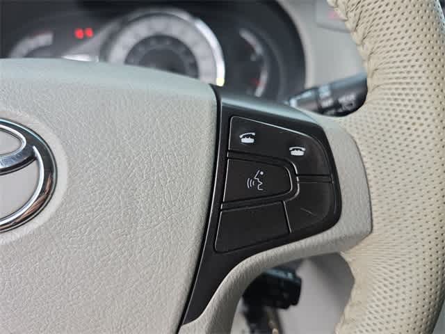 2013 Toyota Sienna SE 25