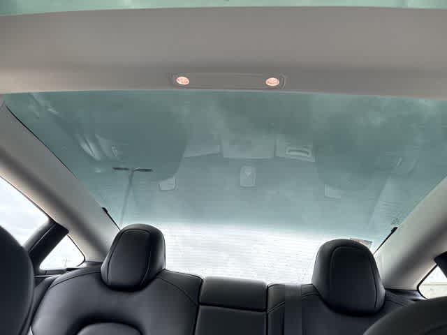 Thumbnail: 2022 Tesla Model 3 - 24