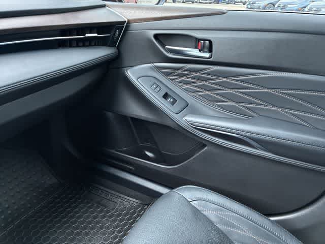 Thumbnail: 2022 Toyota Avalon - 33