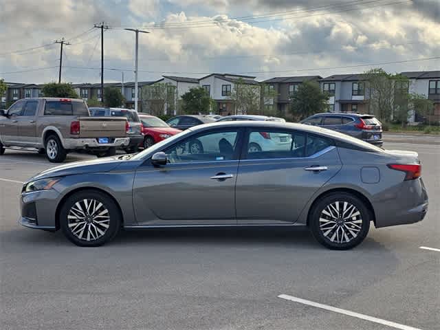 Thumbnail: 2023 Nissan Altima - 3