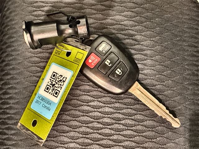 Thumbnail: 2017 Toyota Corolla - 36