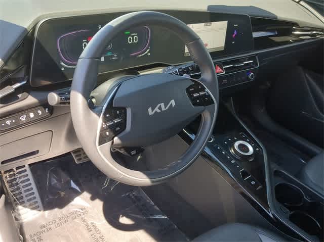 Used 2023 Kia Niro SX Touring with VIN KNDCR3LF8P5075191 for sale in San Antonio, TX