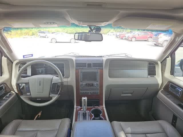 Thumbnail: 2014 Lincoln Navigator - 13