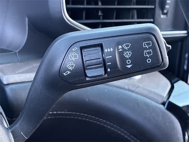 Thumbnail: 2022 Ford Explorer - 28