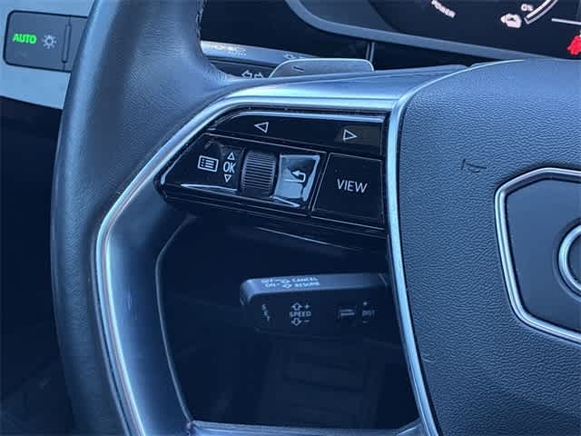 Thumbnail: 2022 Audi e-tron - 26