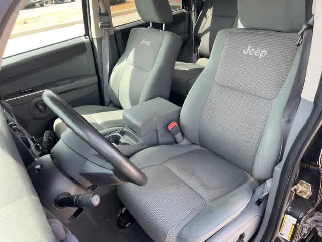 Thumbnail: 2007 Jeep Commander - 22