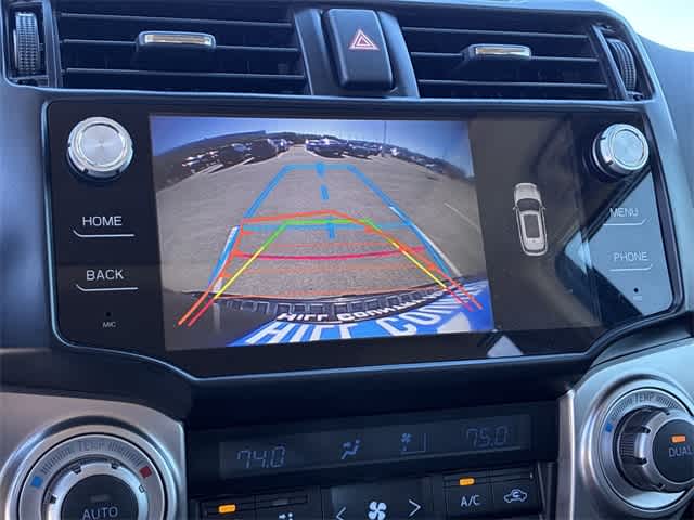 Thumbnail: 2015 Toyota 4Runner - 32