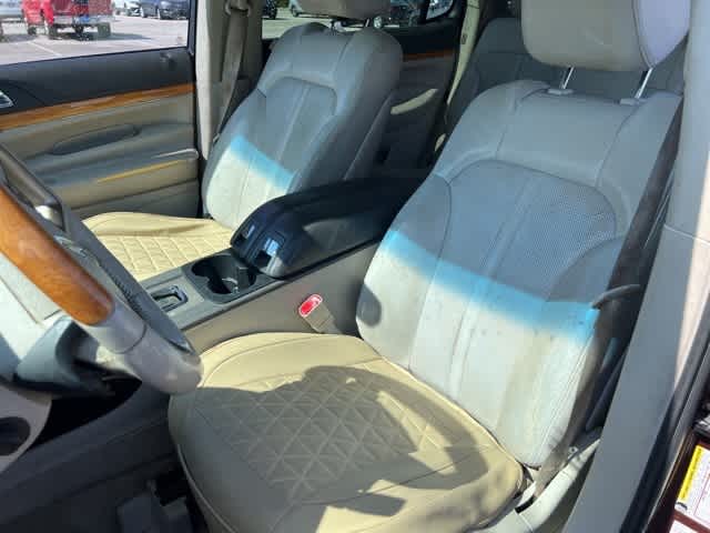 Thumbnail: 2012 Lincoln MKT - 19