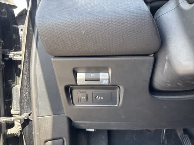 Thumbnail: 2020 Land Rover Range Rover Evoque - 10