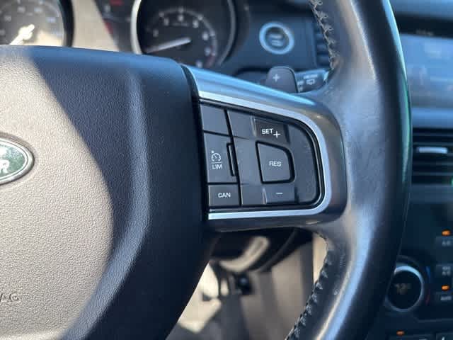 Thumbnail: 2017 Land Rover Discovery Sport - 12