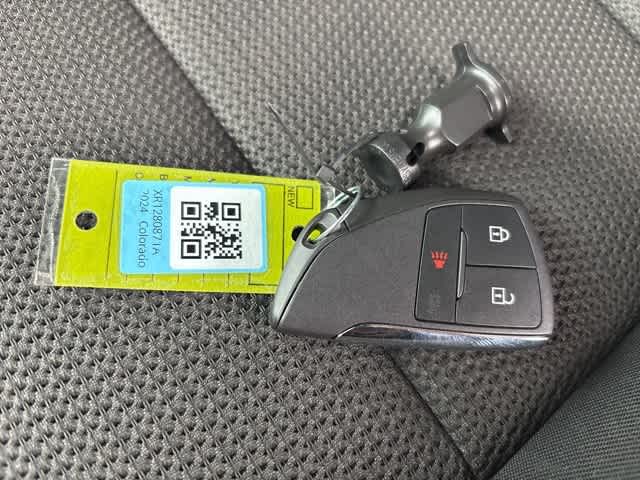 Thumbnail: 2024 Chevrolet Colorado - 22