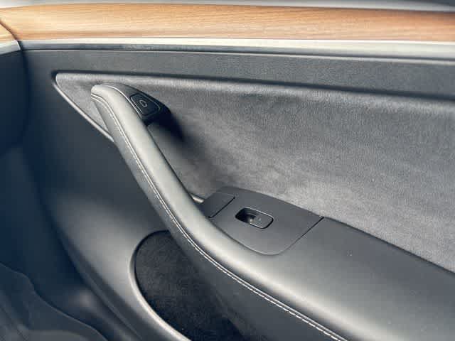 Thumbnail: 2022 Tesla Model Y - 23