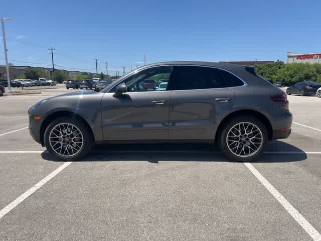 Thumbnail: 2015 Porsche Macan - 2