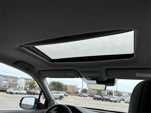 Thumbnail: 2022 Honda Pilot - 31