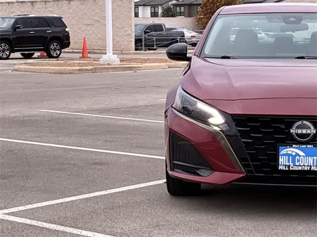 Thumbnail: 2023 Nissan Altima - 10