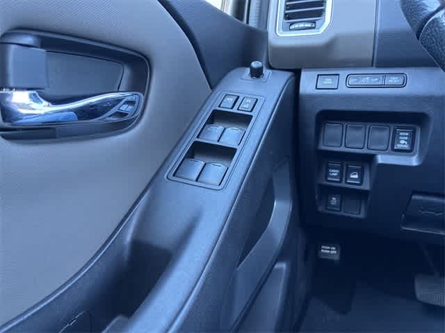 Thumbnail: 2022 Nissan Frontier - 39