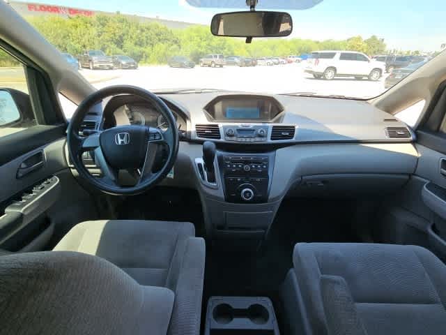 Thumbnail: 2012 Honda Odyssey - 16