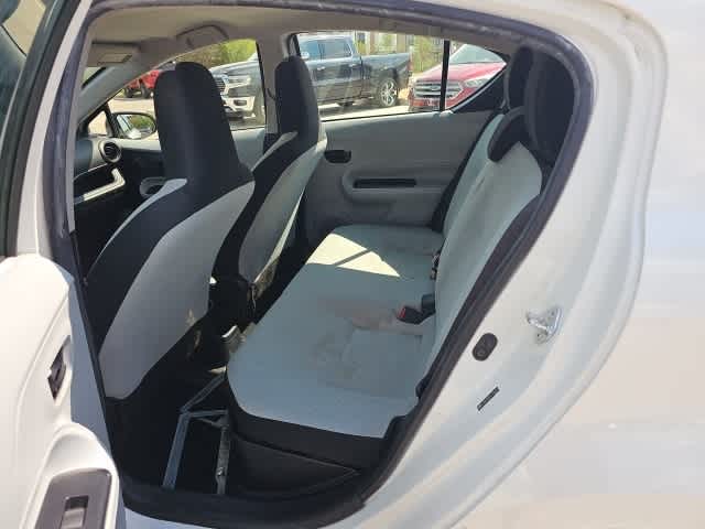 Thumbnail: 2014 Toyota Prius c - 20