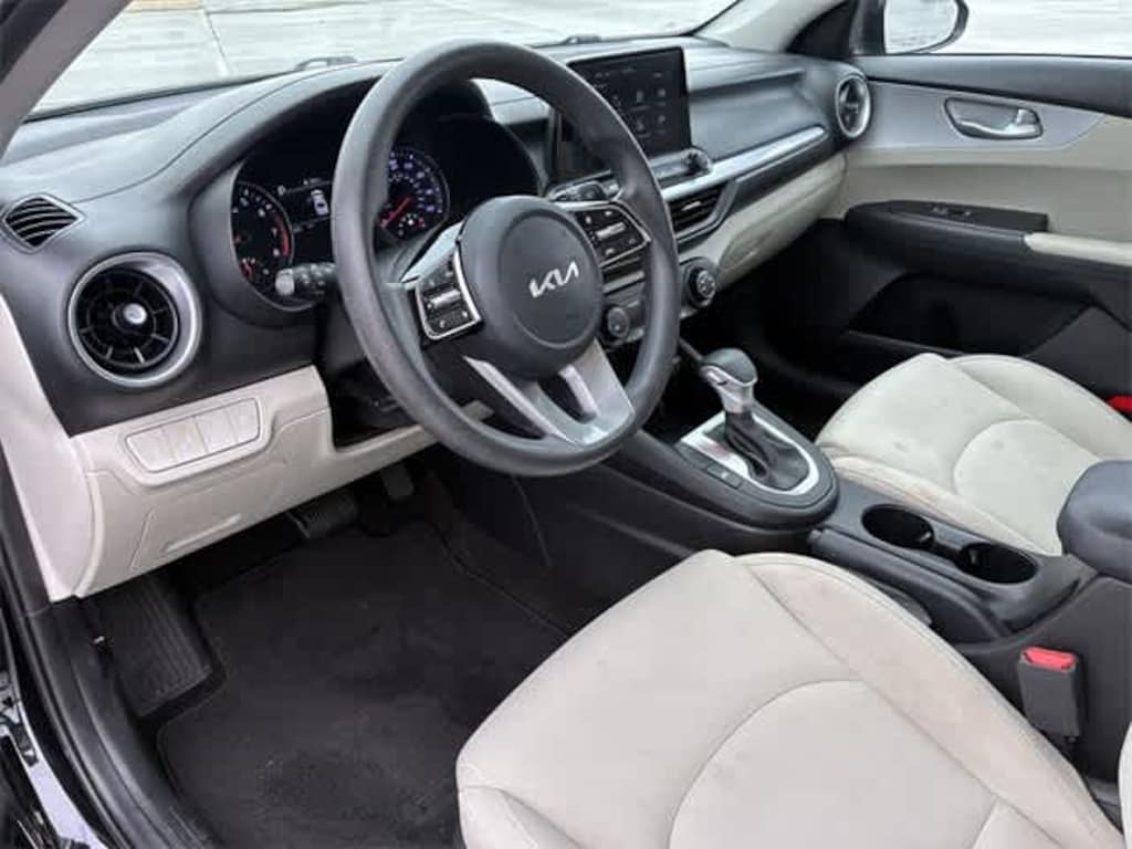 Used 2023 Kia Forte LXS Sedan