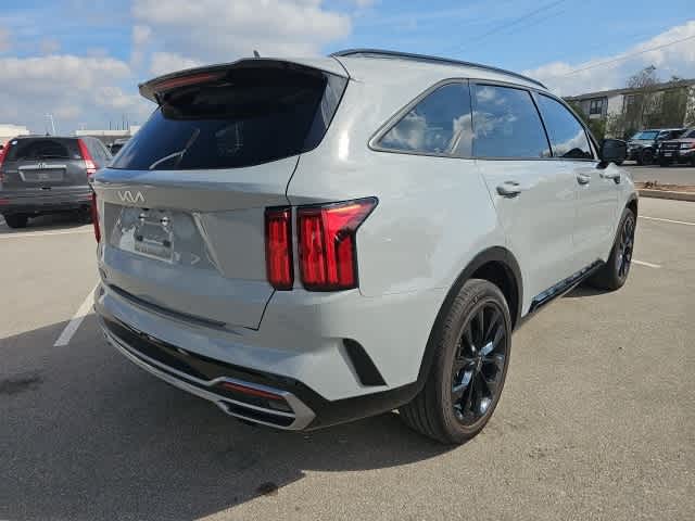 Thumbnail: 2023 Kia Sorento - 5