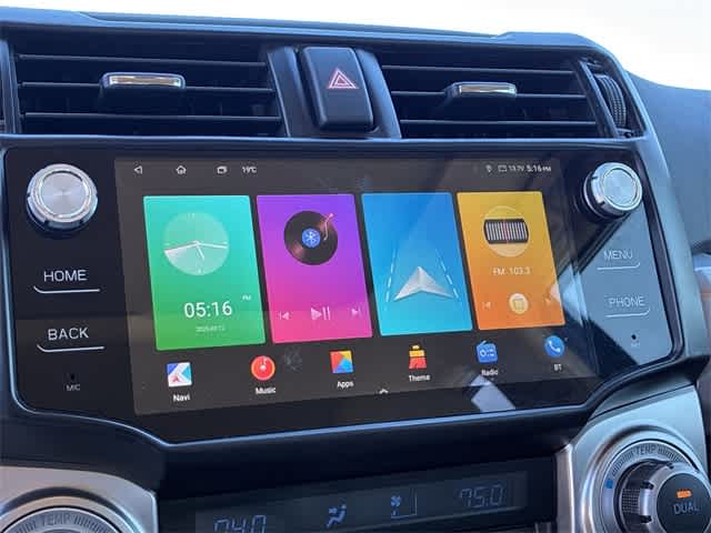 Thumbnail: 2015 Toyota 4Runner - 31