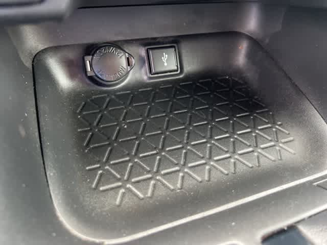 Thumbnail: 2021 Toyota RAV4 - 19