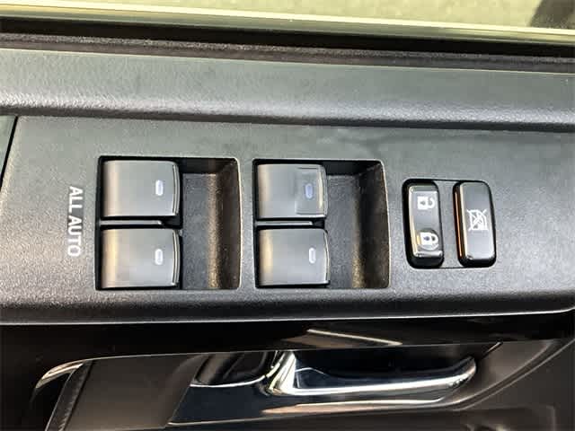 Thumbnail: 2019 Toyota 4Runner - 40