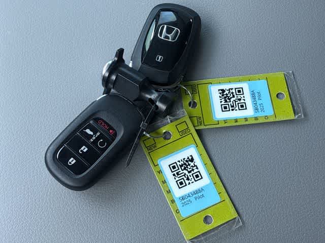 Thumbnail: 2025 Honda Pilot - 38