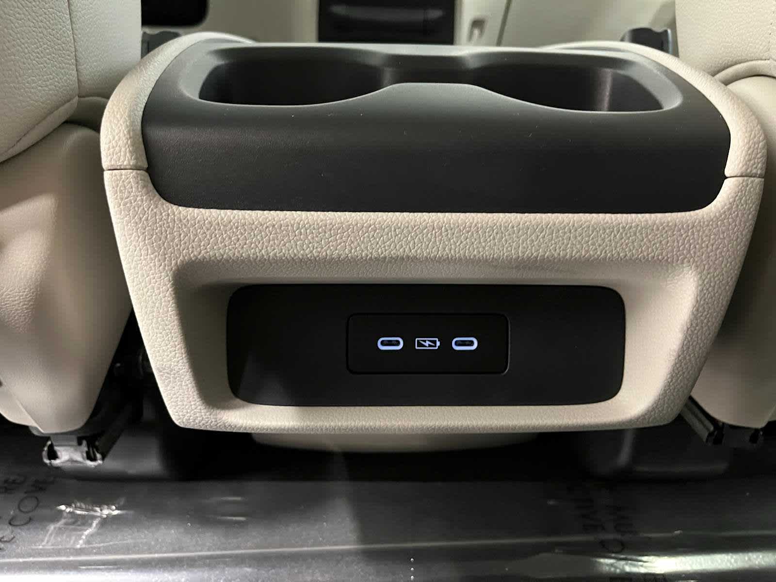 Thumbnail: 2026 Honda Odyssey - 21