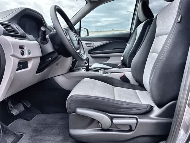 Thumbnail: 2017 Honda Ridgeline - 18