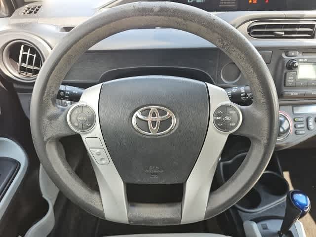 Thumbnail: 2014 Toyota Prius c - 14
