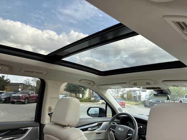 Thumbnail: 2021 Cadillac XT6 - 23