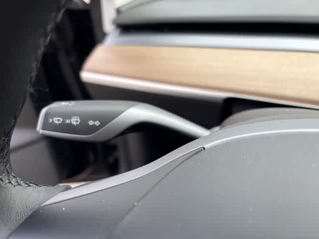 Thumbnail: 2022 Tesla Model 3 - 15