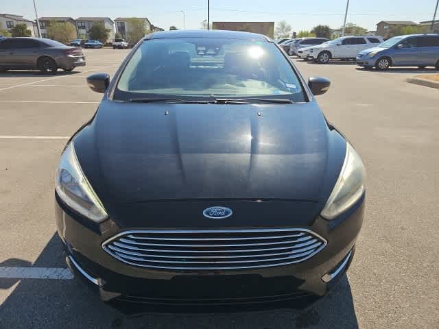 2016 Ford Focus Titanium Sedan photo 2