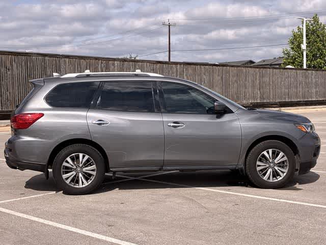 Thumbnail: 2020 Nissan Pathfinder - 7