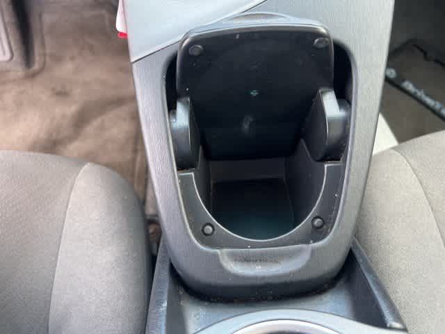 Thumbnail: 2015 Toyota Prius - 14