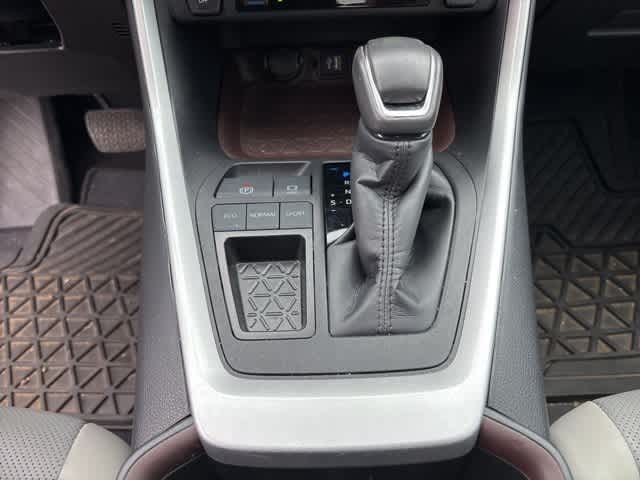 Thumbnail: 2024 Toyota RAV4 - 17