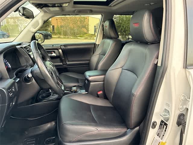 Thumbnail: 2019 Toyota 4Runner - 16