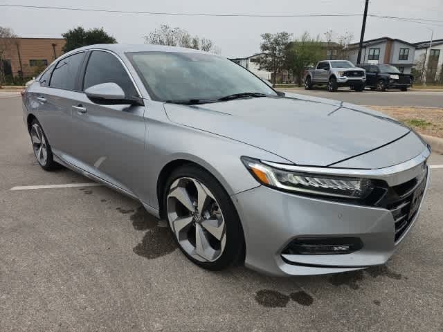 2018 Honda Accord Touring photo 3
