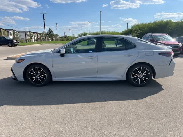 2023 Toyota Camry SE photo 2