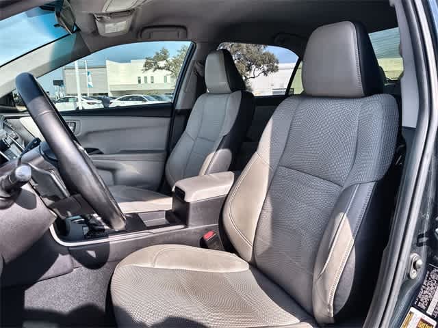 Thumbnail: 2016 Toyota Camry - 17