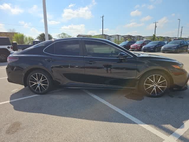 2023 Toyota Camry SE photo 4