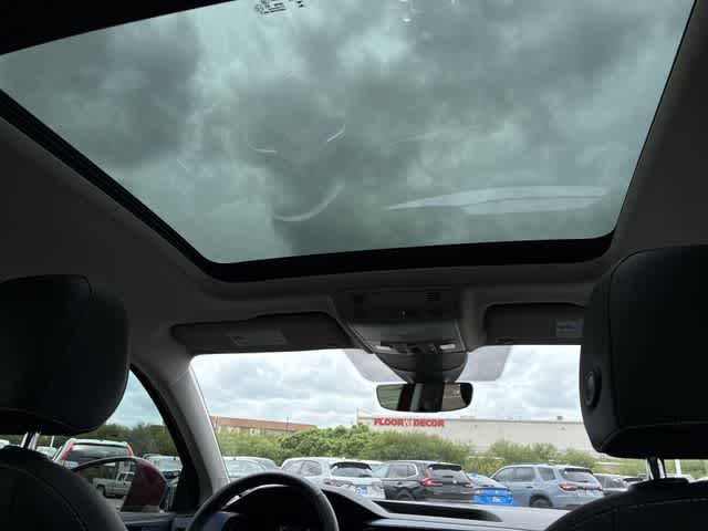 Thumbnail: 2022 Volkswagen Taos - 23