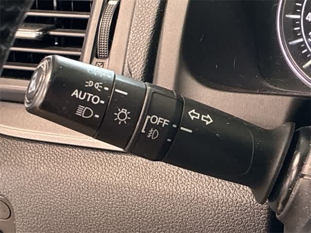 Thumbnail: 2018 Honda Pilot - 29