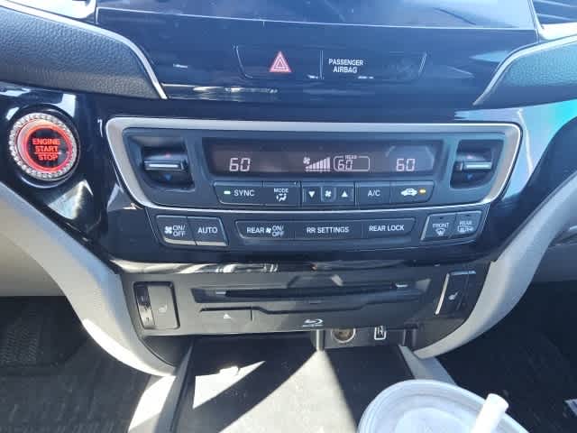 Thumbnail: 2019 Honda Pilot - 19