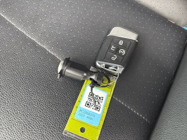 Thumbnail: 2023 Volkswagen Atlas - 22