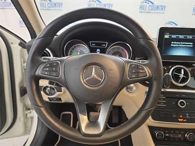 Thumbnail: 2017 Mercedes-Benz GLA - 23