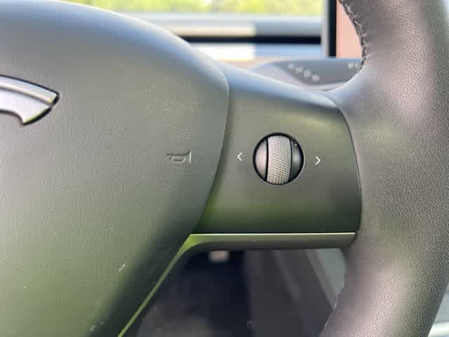Thumbnail: 2023 Tesla Model 3 - 11